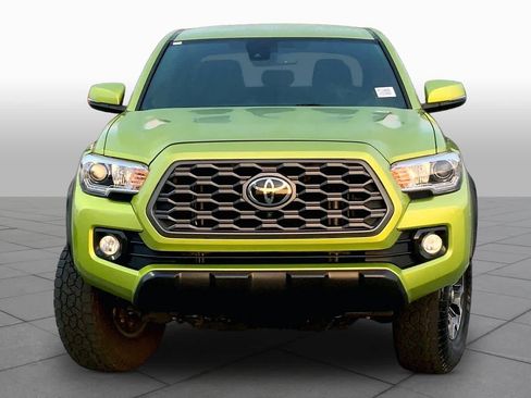 Used 2023 Toyota Tacoma TRD Off-Road w/ Advanced Technology Package AWD/4WD image 4