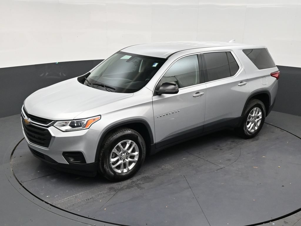 Used 2021 Chevrolet Traverse LS FWD image 11