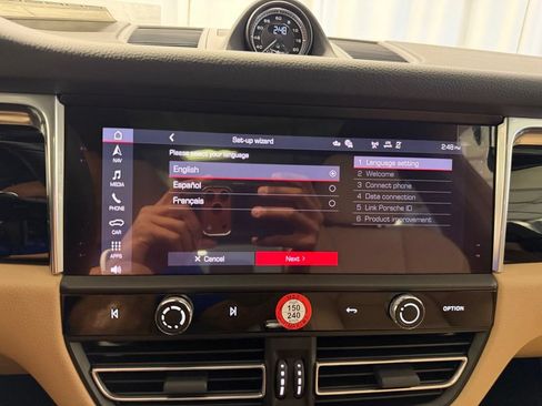 Certified 2026 Porsche Macan AWD/4WD image 20