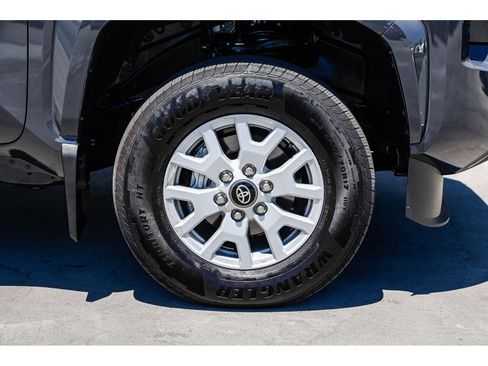 Used 2026 Toyota Tacoma SR5 AWD/4WD image 10