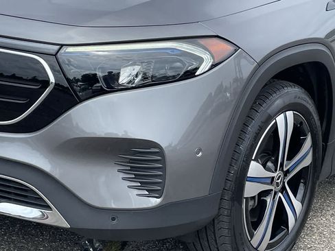Used 2022 Mercedes-Benz EQB 350 4MATIC image 34