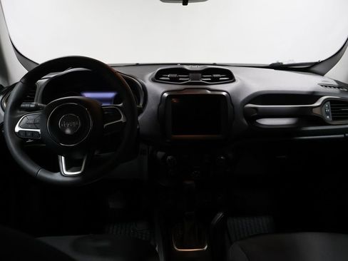 Used 2023 Jeep Renegade Latitude image 17