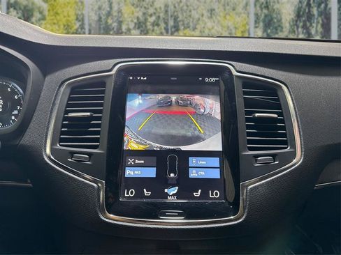 Used 2020 Volvo XC90 T6 Momentum w/ Protection Package Premier AWD/4WD image 28