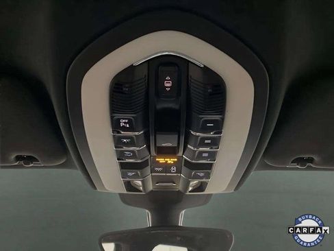 Used 2014 Porsche Cayenne S image 49