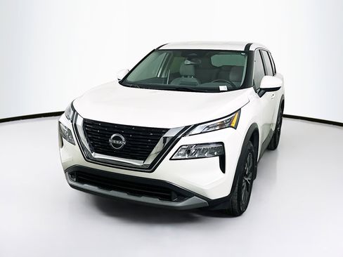 Used 2023 Nissan Rogue SV FWD image 3
