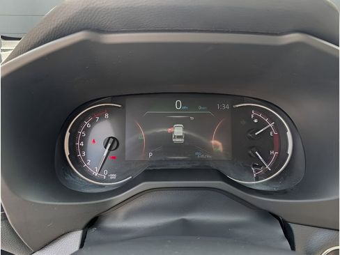 Used 2024 Toyota RAV4 XLE image 19