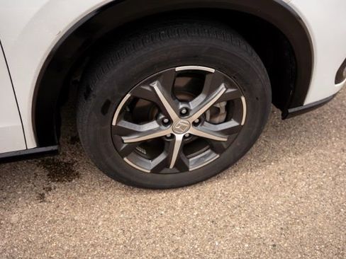 Used 2024 Honda HR-V EX-L image 10