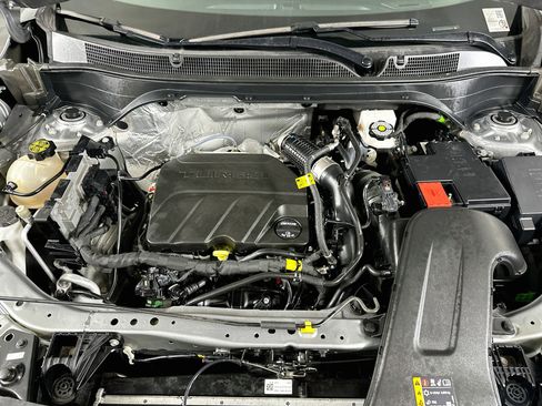 Used 2024 Chevrolet Trax LS FWD image 32