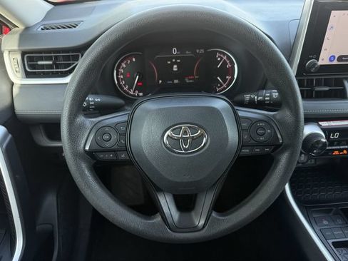 Used 2025 Toyota RAV4 XLE FWD image 13