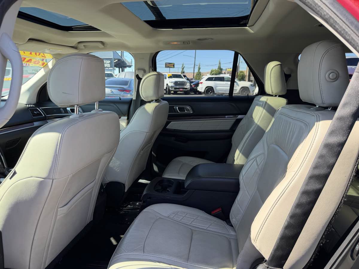 Used 2017 Ford Explorer Platinum AWD/4WD image 13