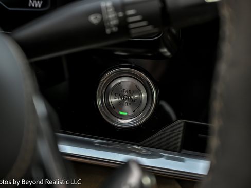 Used 2020 Chevrolet Corvette Stingray Premium Cpe w/ 3LT Preferred Equipment Group image 37