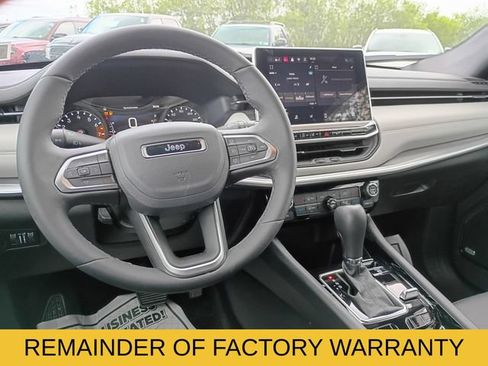 Used 2024 Jeep Compass Limited w/ Sun and Sound Group AWD/4WD image 10