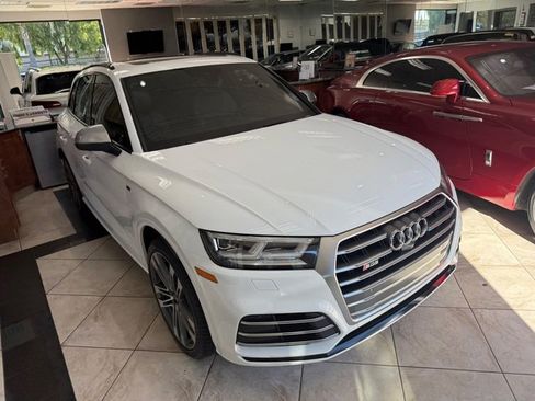 Used 2018 Audi SQ5 Prestige w/ Prestige Package image 2