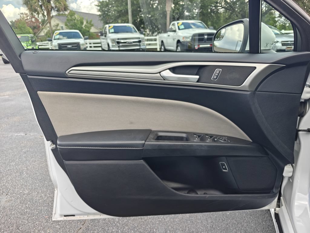 Used 2018 Ford Fusion S FWD image 16