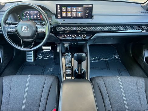 Used 2024 Honda Accord Sport image 3