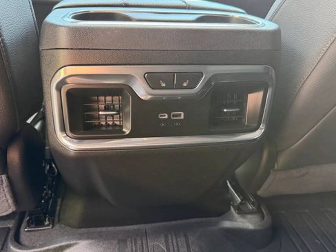 Used 2025 GMC Sierra 2500 Denali w/ Technology Package AWD/4WD image 31