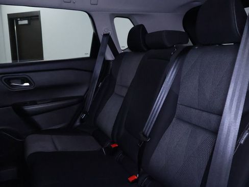 Used 2024 Nissan Rogue SV image 14