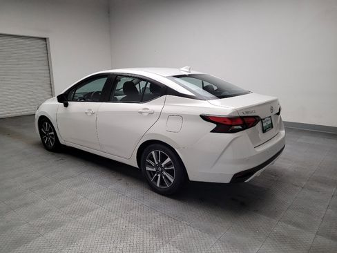 Used 2021 Nissan Versa SV FWD image 3