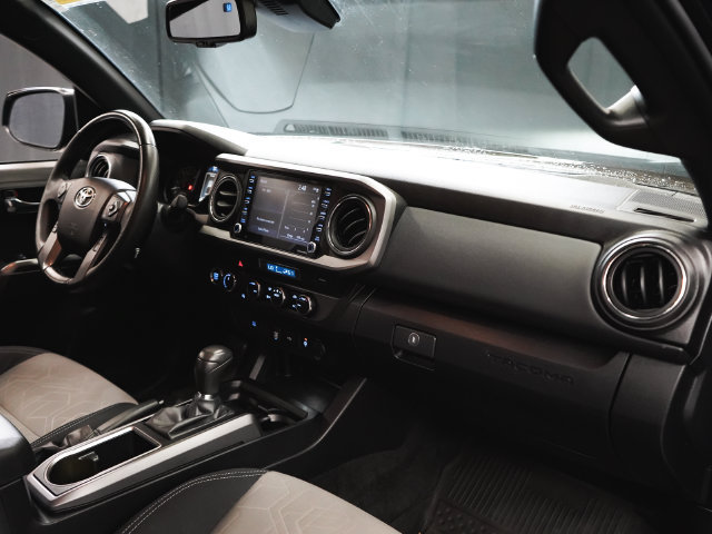 Used 2023 Toyota Tacoma TRD Off-Road AWD/4WD image 43