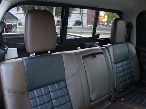 Used 2017 Nissan Titan Platinum Reserve image 27