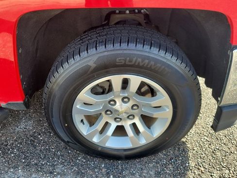 Used 2018 Chevrolet Silverado 1500 LT w/ All Star Edition image 6