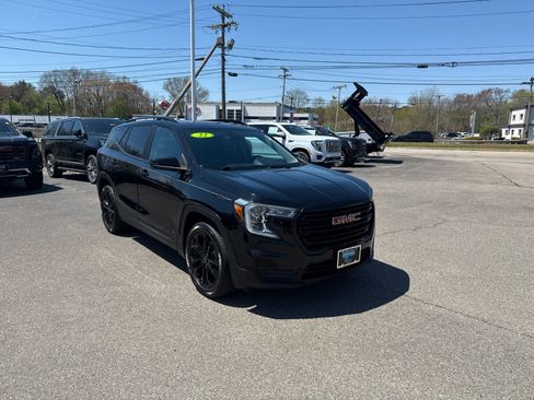 Used 2022 GMC Terrain SLE w/ Driver Convenience Package AWD/4WD image 7