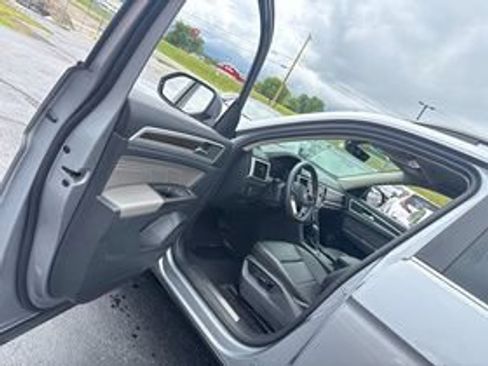 Used 2022 Volkswagen Atlas SE FWD image 9
