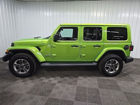 Used 2020 Jeep Wrangler Unlimited Sahara w/ Uconnect 4C Nav & Sound Group AWD/4WD image 5