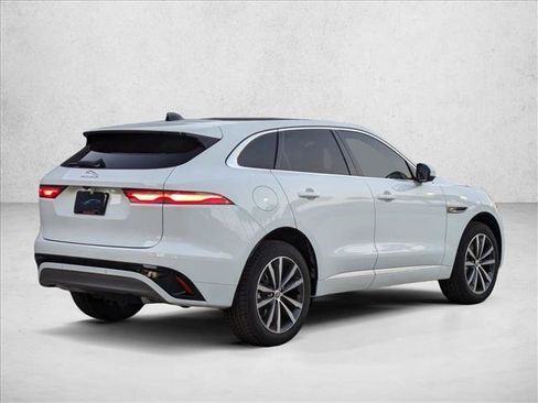 Used 2025 Jaguar F-PACE R-Dynamic S AWD/4WD image 2