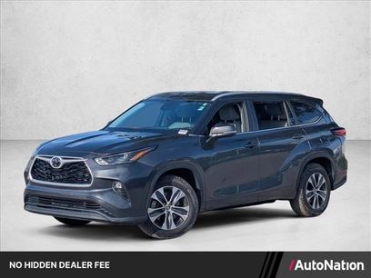 Used 2023 Toyota Highlander XLE