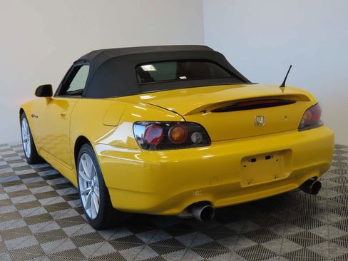 Used 2006 Honda S2000 image 3