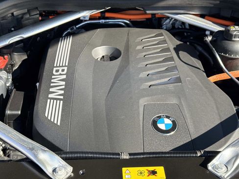 New 2026 BMW X5 xDrive50e w/ Executive Package image 13