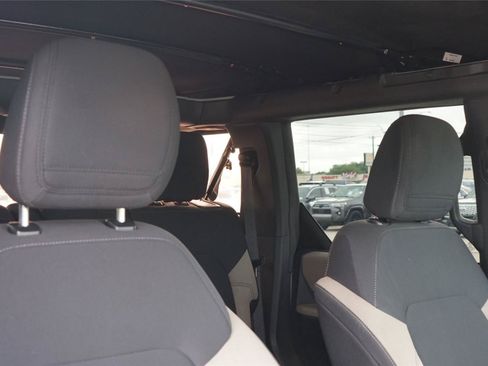 Used 2021 Ford Bronco Big Bend w/ Sasquatch Package AWD/4WD image 31