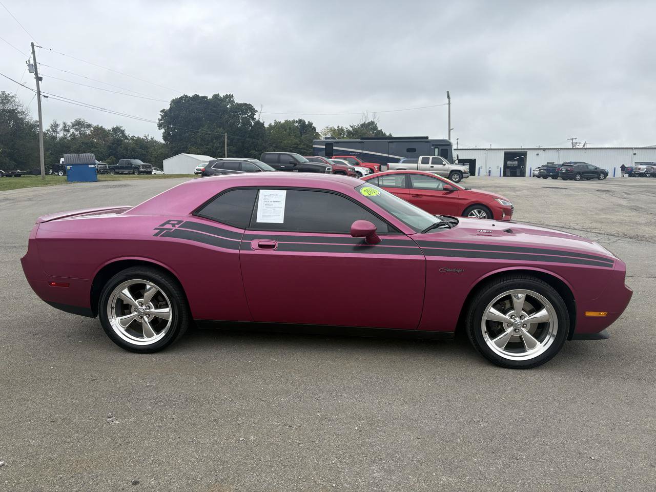 Used 2010 Dodge Challenger R/T RWD image 2