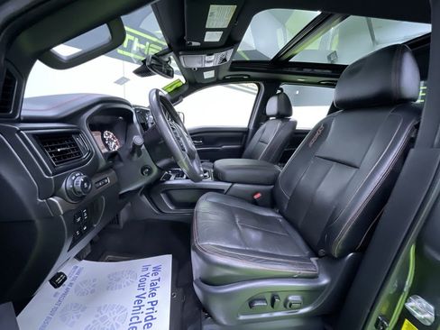Used 2021 Nissan Titan PRO-4X w/ Pro-4x Convenience Package image 17