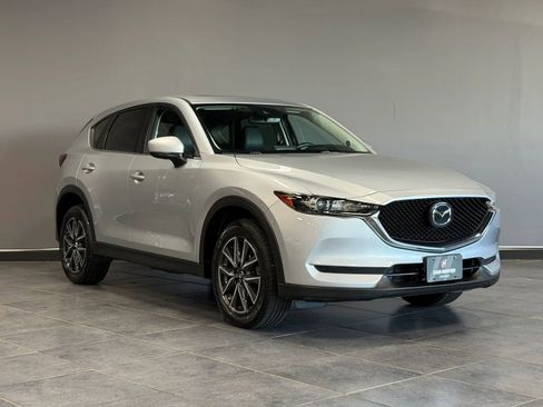 Used 2018 MAZDA CX-5 Touring w/ Preferred Equipment Package AWD/4WD image 3