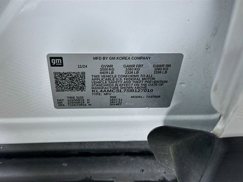 Used 2025 Buick Encore GX Preferred AWD/4WD image 12