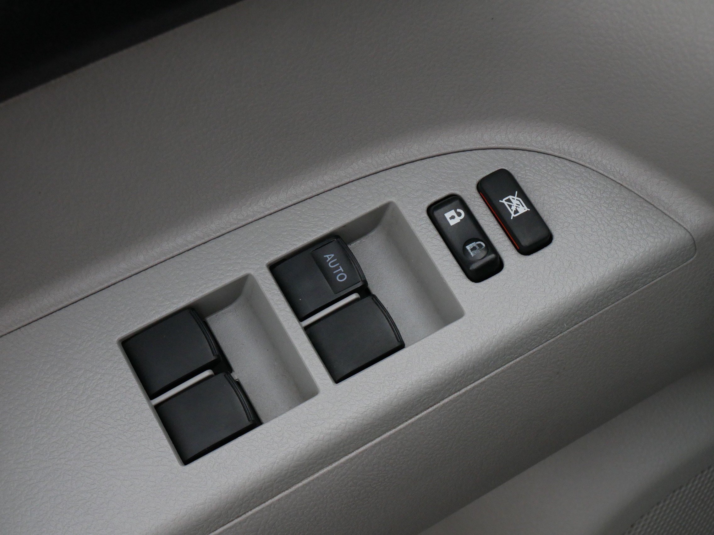 Used 2013 Toyota Highlander SE AWD/4WD image 19