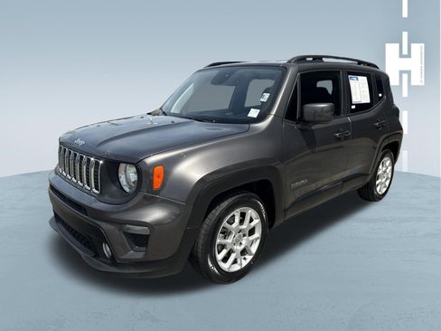 Used 2019 Jeep Renegade Latitude w/ Popular Equipment Group image 3
