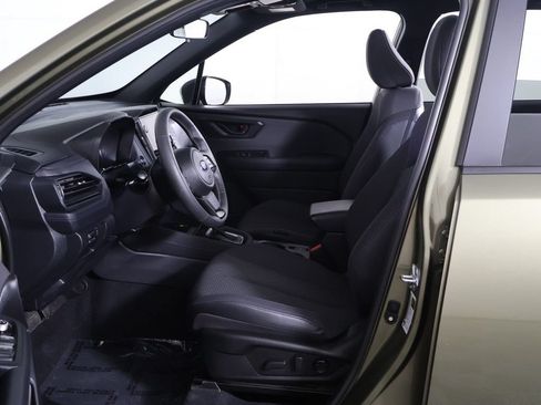 Used 2025 Subaru Forester Premium AWD/4WD image 24