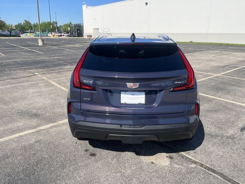 Used 2024 Cadillac XT4 Luxury w/ Cold Weather Package AWD/4WD image 5