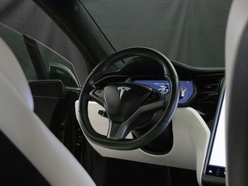 Used 2019 Tesla Model X Long Range image 14