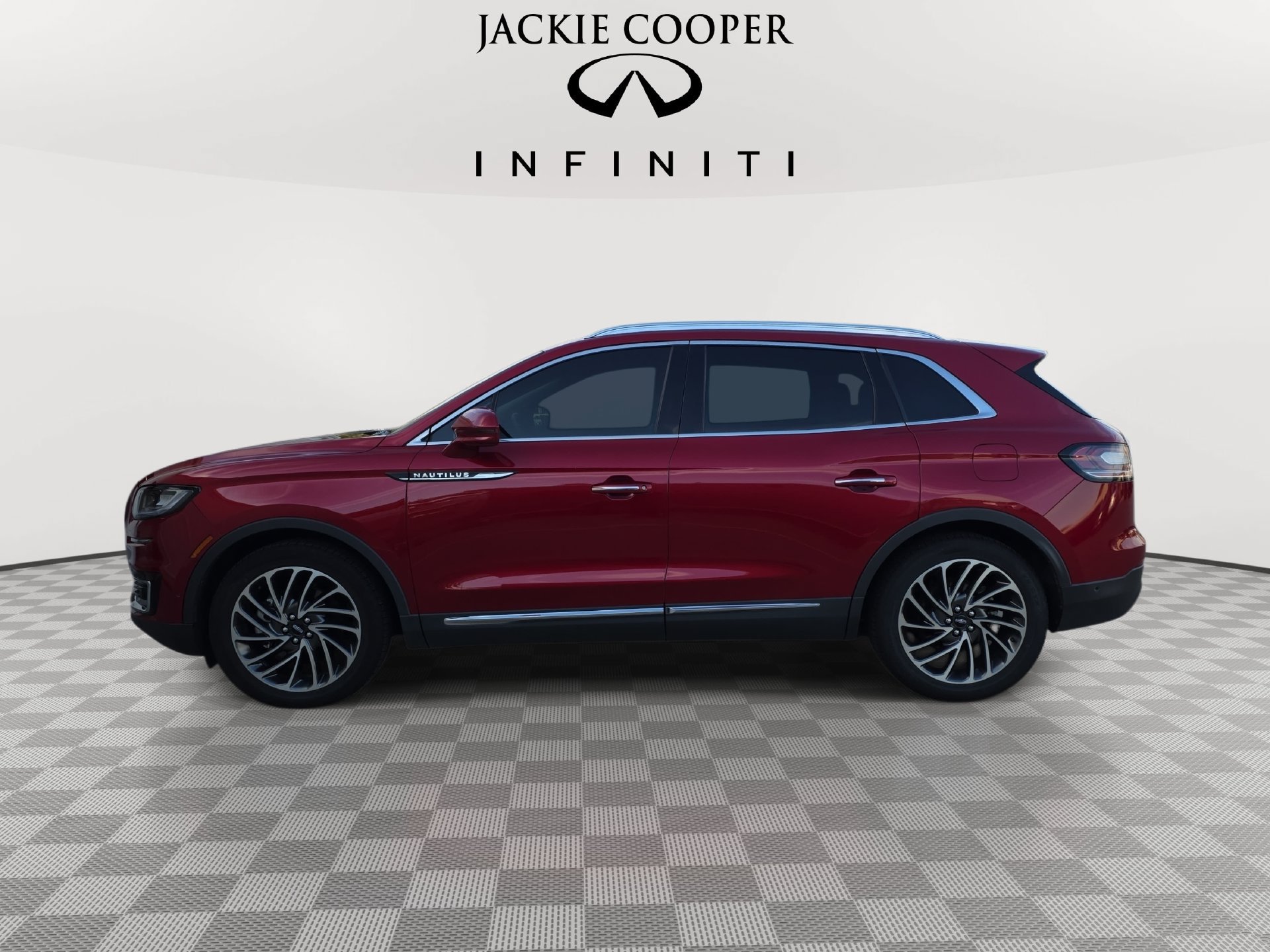 Used 2020 Lincoln Nautilus Reserve w/ Equipment Group 201A FWD image 8