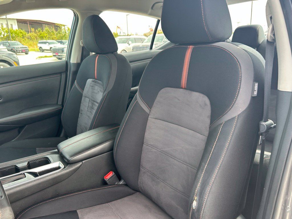 Used 2023 Nissan Sentra SR w/ Trunk Package FWD image 21