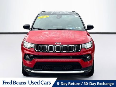 Used 2024 Jeep Compass Limited AWD/4WD image 2