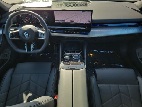 Used 2026 BMW 530i w/ M Sport Package image 12