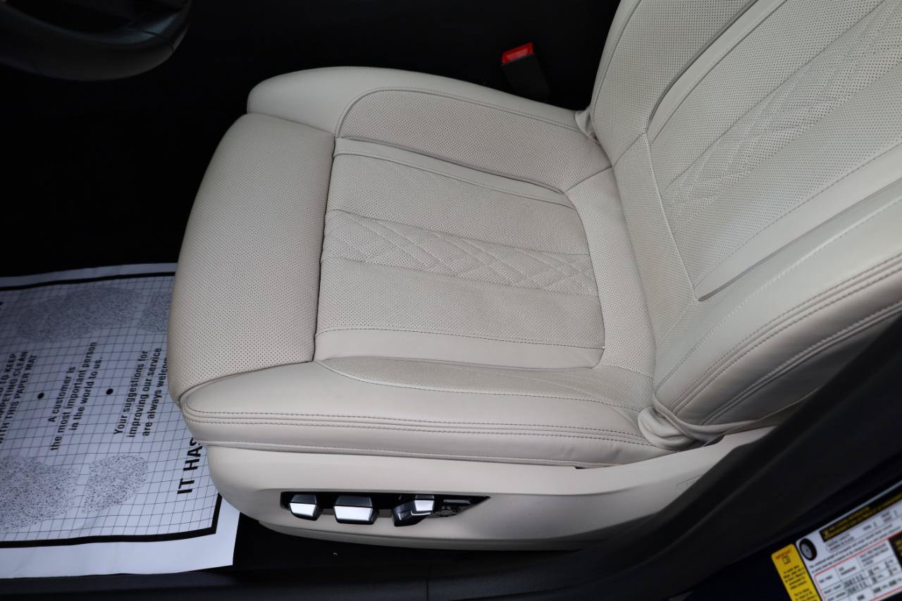 Used 2021 BMW 540i w/ Luxury Seating Package RWD image 6