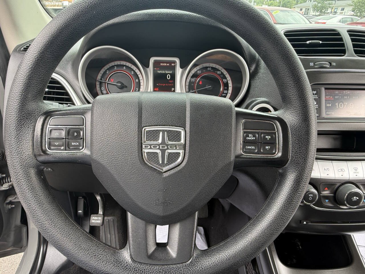 Used 2020 Dodge Journey SE w/ Blacktop Package FWD image 11