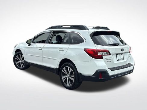 Used 2018 Subaru Outback 3.6R Limited AWD/4WD image 5