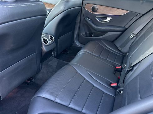 Used 2019 Mercedes-Benz C 300 4MATIC Sedan image 12